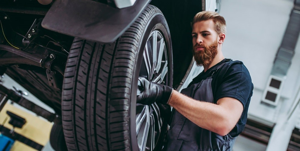 грузовой шиномонтаж баннер. шиномонтаж реклама. шиномонтаж акция. шиномонтаж москва 7/24. шиномонтаж балансировка.